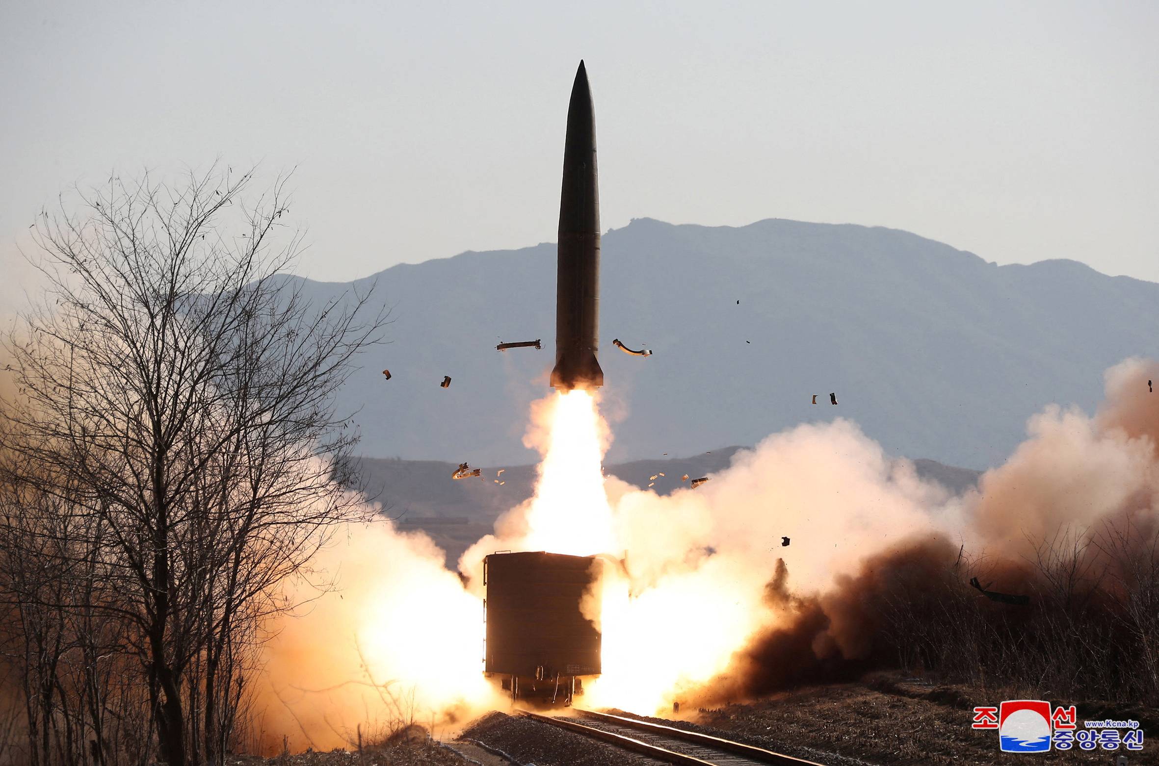 Putins neue Killer-Waffe! Geheimer Atomzug kann mehrere Nuklearraketen in kurzer Zeit abfeuern!