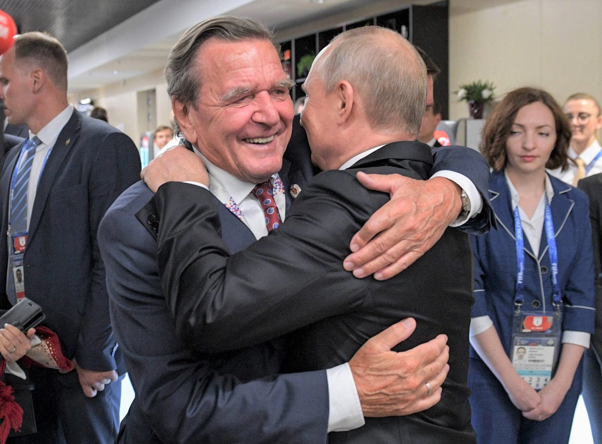 Gerhard Schröder sicher - Putin will verhandeln! So kann es doch noch Frieden geben!