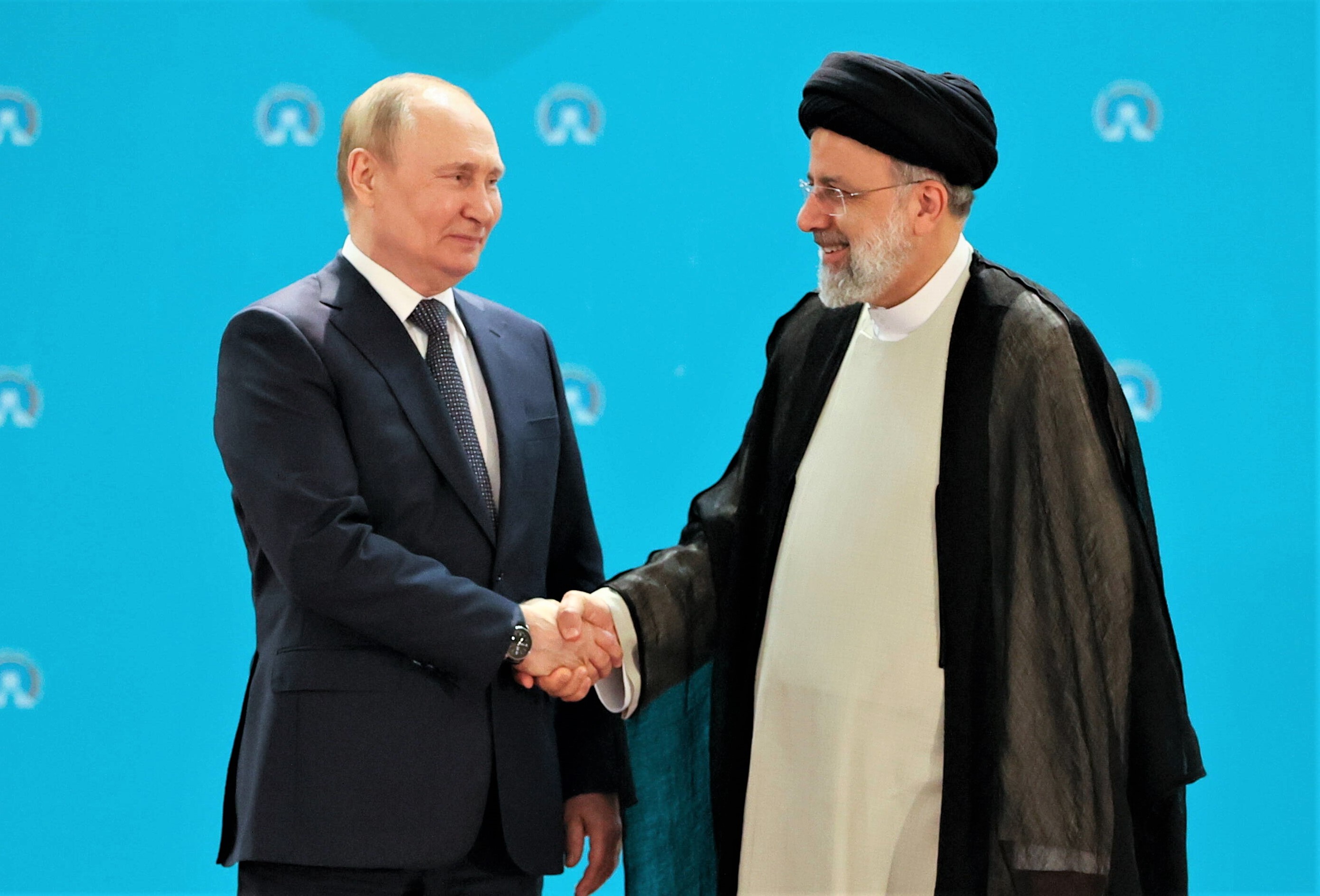 Putin - Flucht in den Iran? Vertrauter von Wladimir Putin verrät irren Fluchtplan!