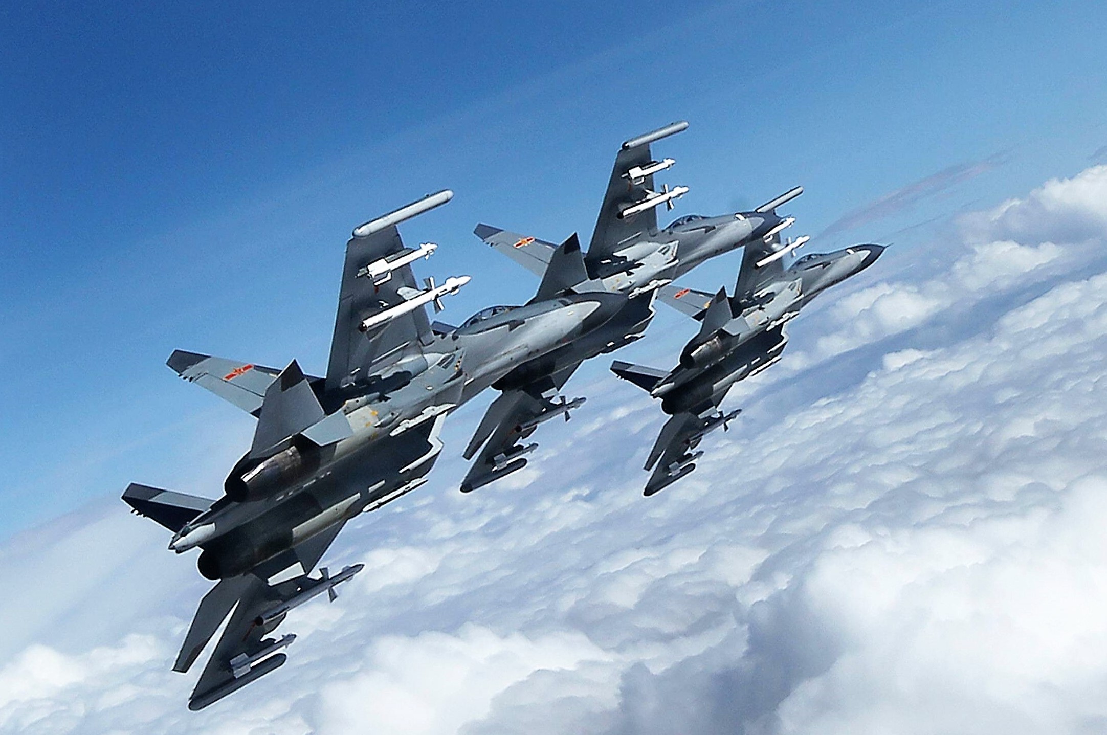 Russische Bomber auf dem Weg nach Deutschland! Alarmstart - Deutsche Kampfjets steigen auf!
