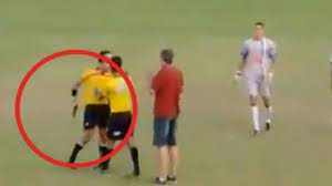 Vater will 14-jährigen Schiedsrichter köpfen! Skandal beim Jugendfussball am Wochenende!