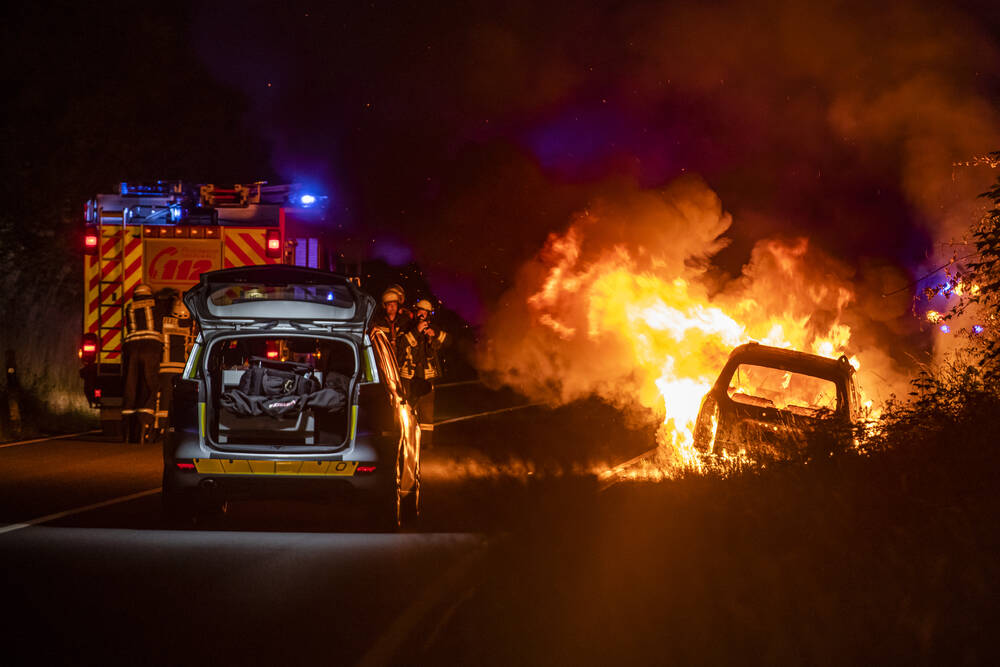 Horror-Unfall nach Porsche-Crash! 2 Todesopfer und 3 Verletzte nach Frontalcrash 