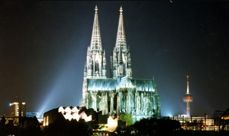 Erneuter Terror-Alarm in Köln! Dom wird von Polizisten geschützt - Islamist soll selbst im Dom gewesen sein