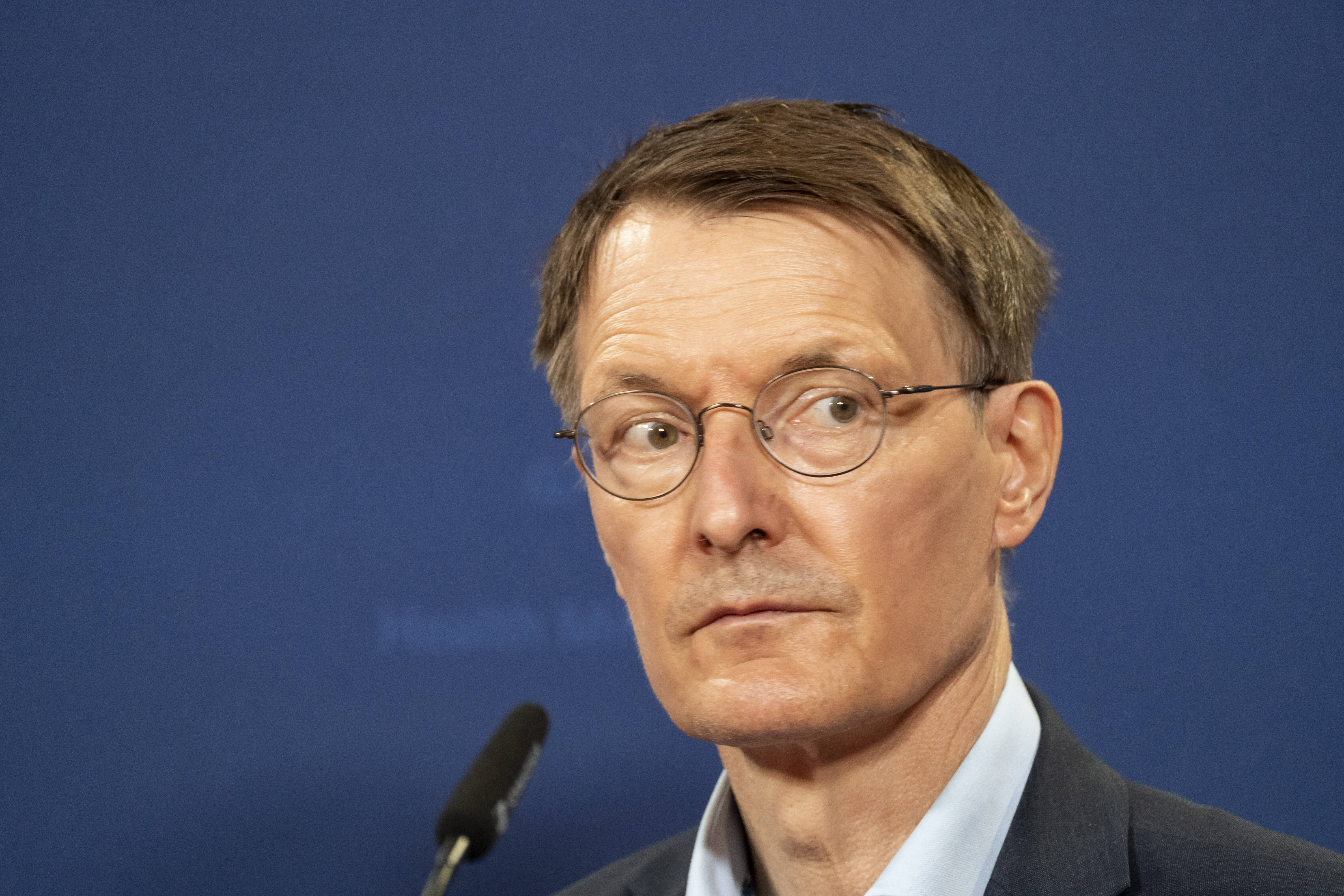 Aufstand gegen Lauterbach! Eigene Partei geht auf die Barrikaden gegen Lauterbach-Gesetz!