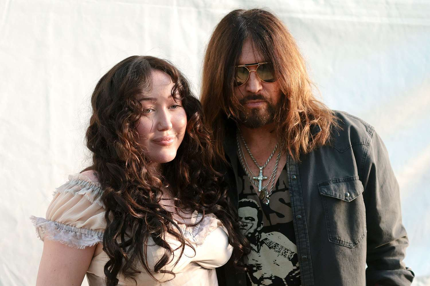 Noah Cyrus Surprises Stagecoach by Bringing Dad Billy Ray Onstage for Emotional Family Duet