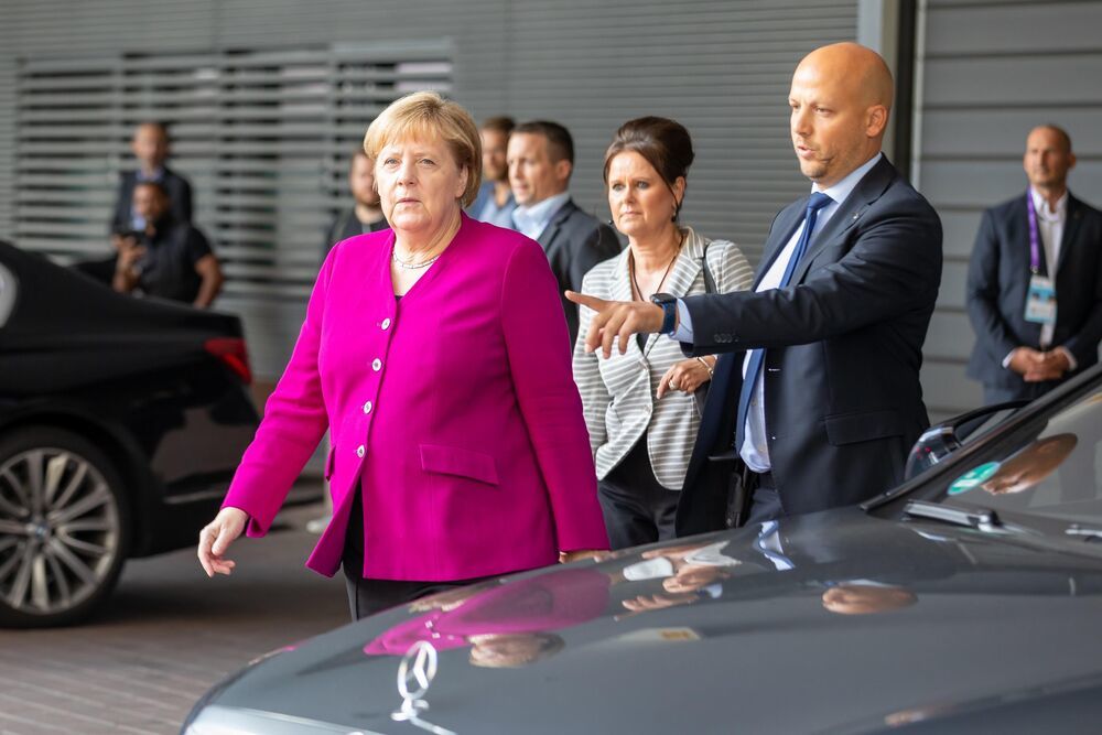Jetzt spricht Merkel! Alt-Kanzlerin richtet harte Worte an Putin!