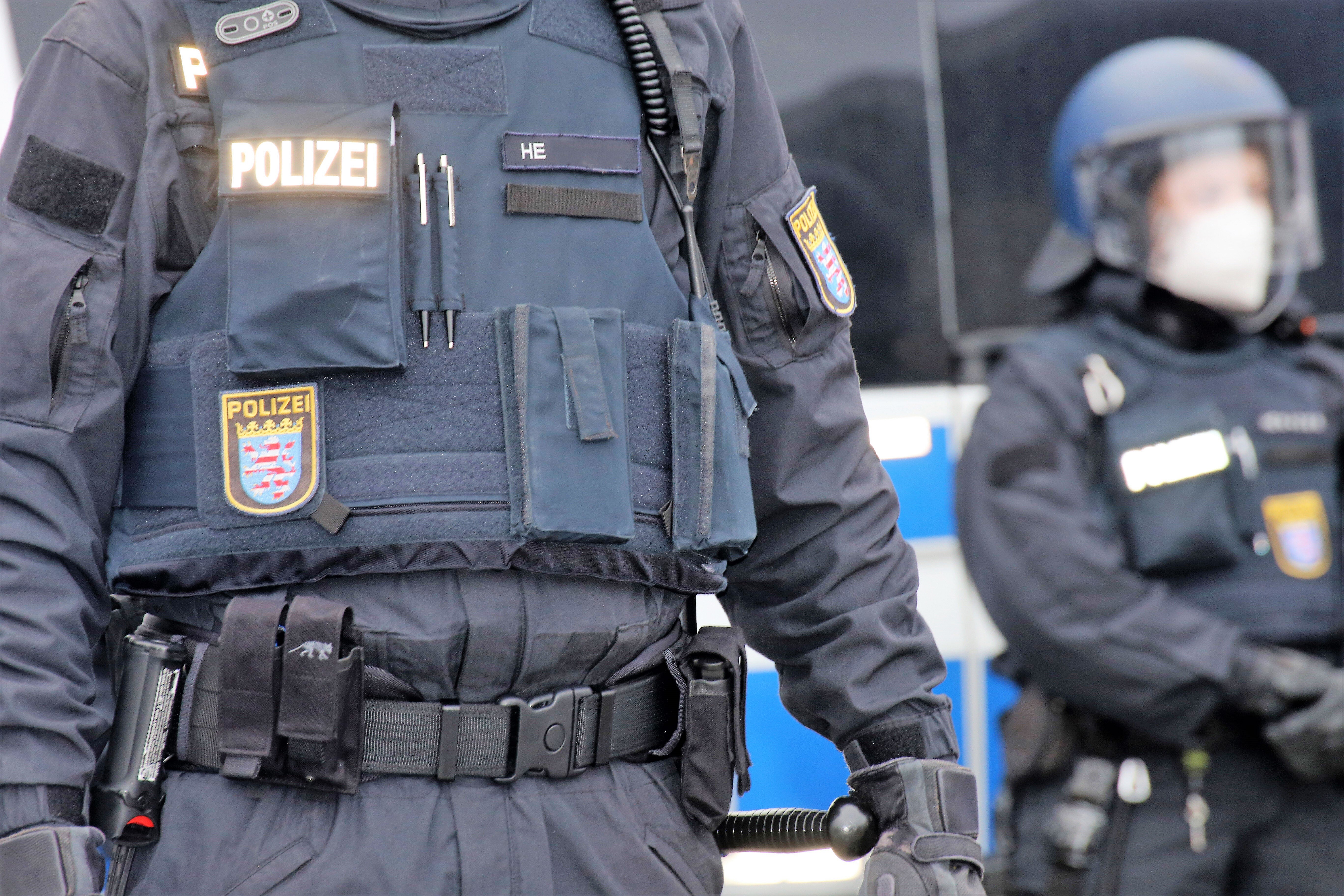 EILMELDUNG🔥 Amok-Alarm an Schule – Polizei sendet Großaufgebot an Einsatzkräften!
