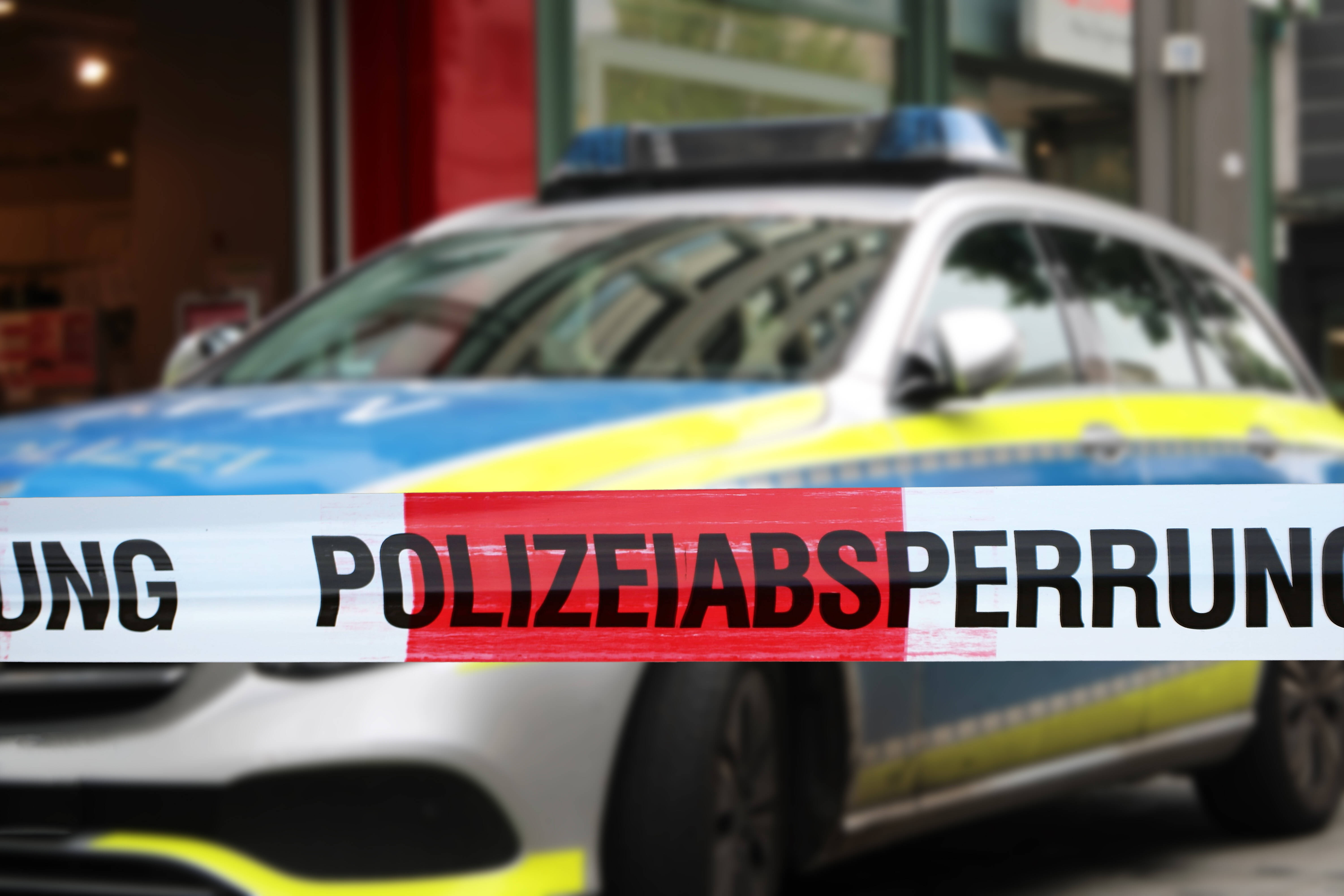 Berlin - 2 Kinder (7/9) an Schule niedergestochen! 39-jähriger mit schrecklicher Amoktat!