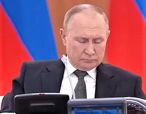 Bizarrer Zitter-Anfall bei Putin schockt Russland! Kreml-Insider mit unglaublichem Bericht