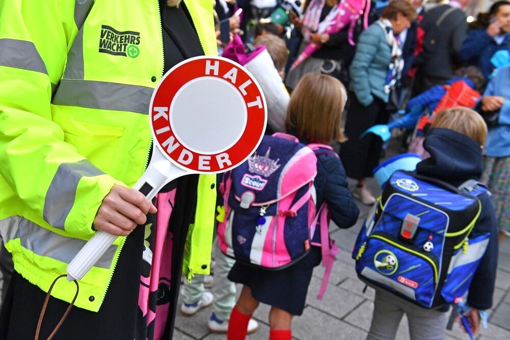 Alarm an Schule - Atemnot bei mehreren Schülern durch versprühtes Pfefferspray